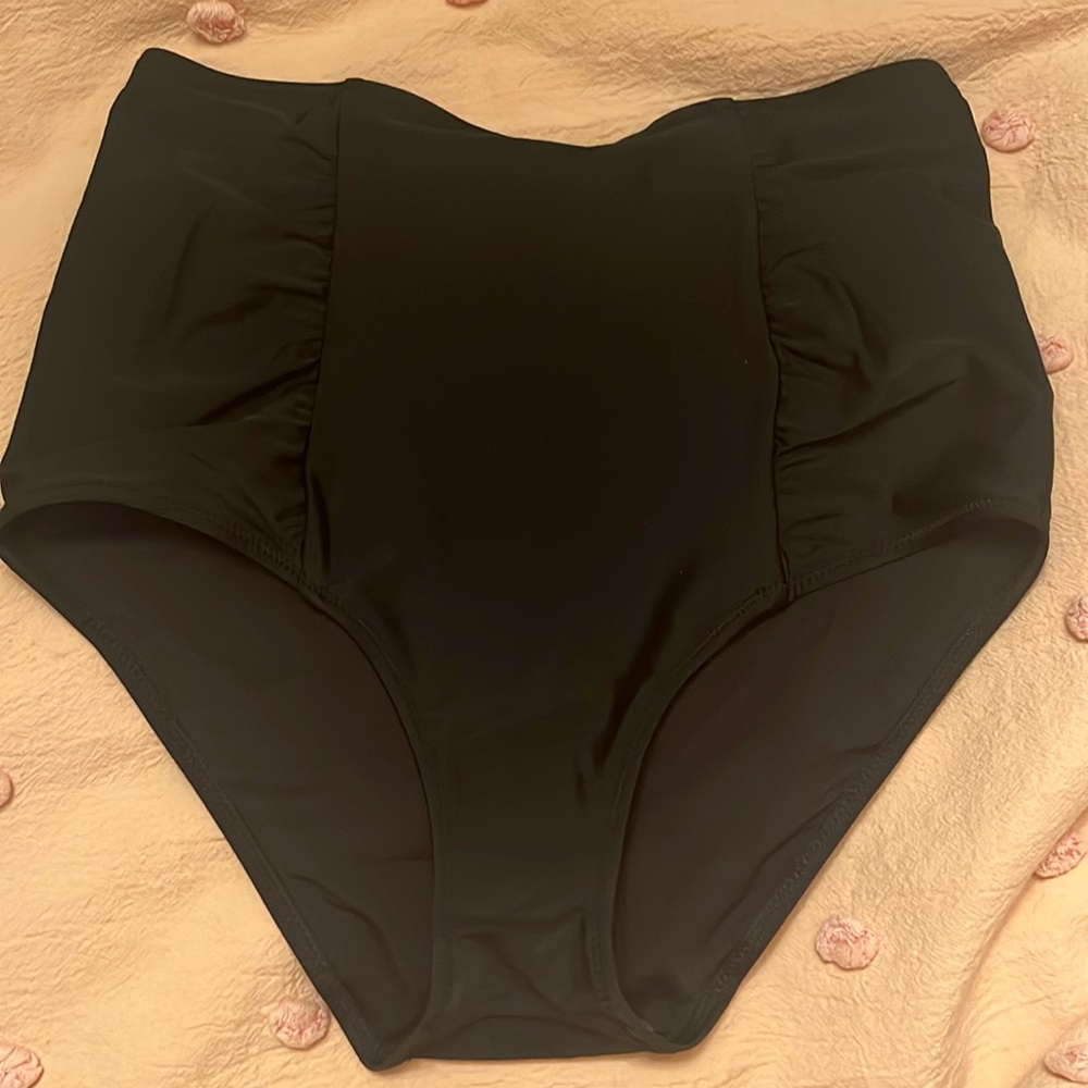 Aerie black ruched high waisted bikini bottom NWT